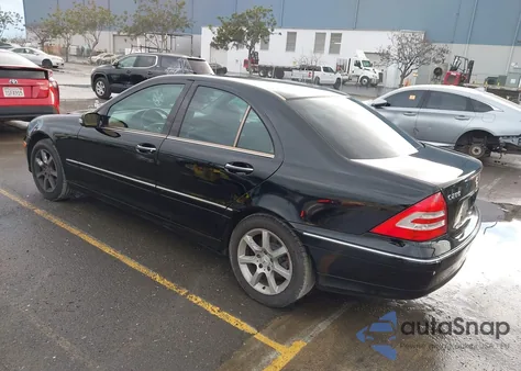 2007 Mercedes-Benz C 280 Luxury z USA, uszkodzony, nr VIN WDBRF54H67A936632